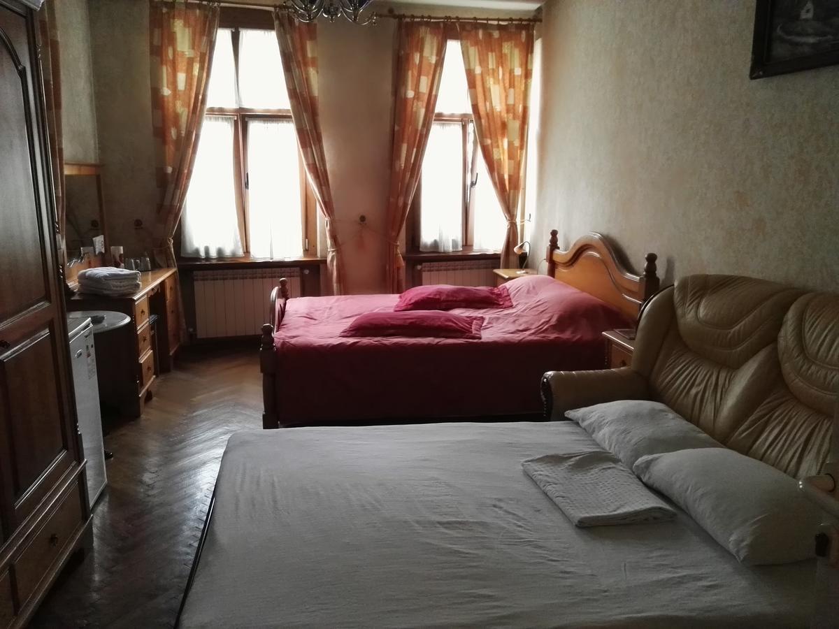 Pensiunea Italiana Braşov Exterior foto